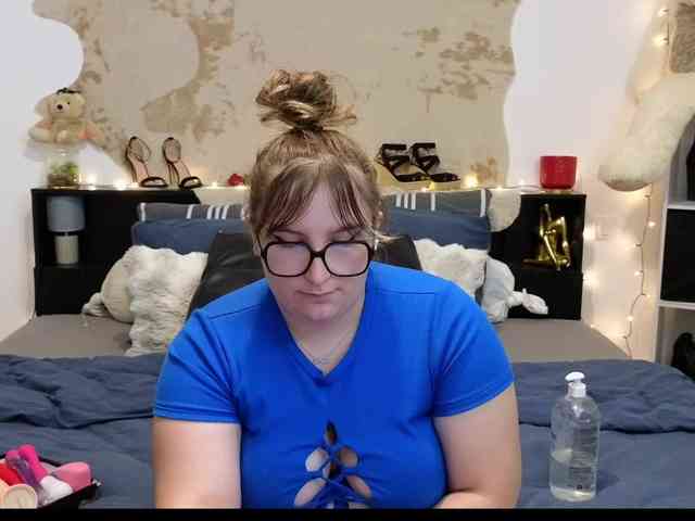 Modèle: ElvinnaLaFrancaise