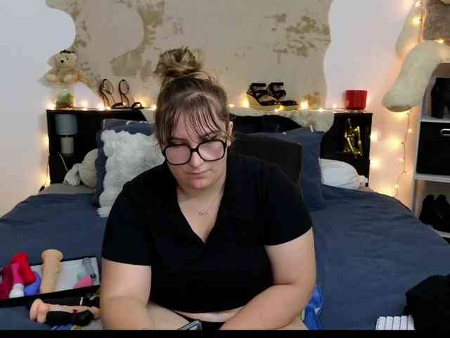 ElvinnaLaFrancaise webcam