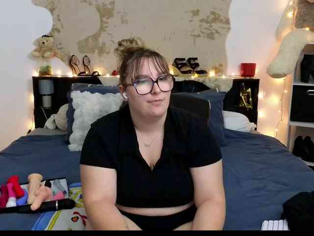 ElvinnaLaFrancaise webcam