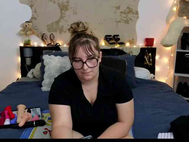 ElvinnaLaFrancaise webcam