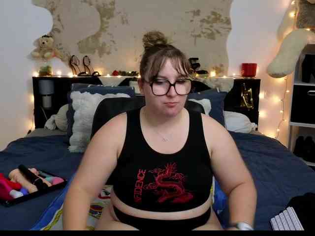 ElvinnaLaFrancaise webcam