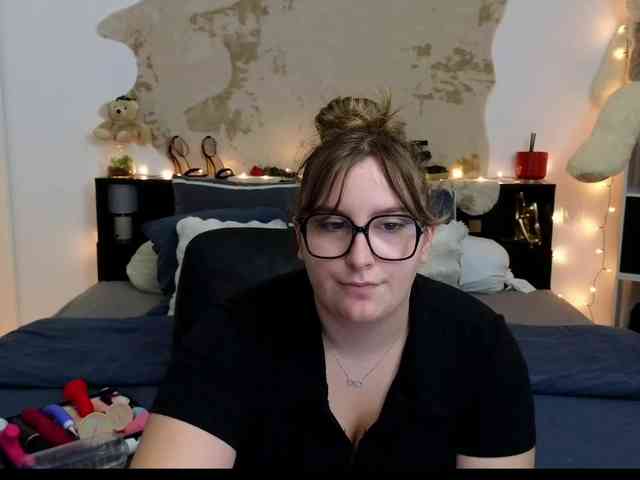 ElvinnaLaFrancaise webcam