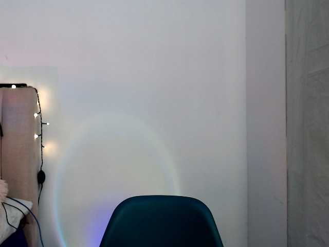 itsvalentine live cam preview
