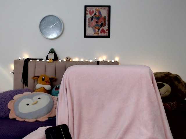itsvalentine live cam on UnifiedCams