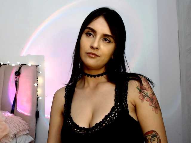 itsvalentine live cam on BongaCams