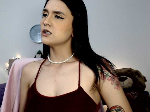 itsvalentine live cam on BongaCams