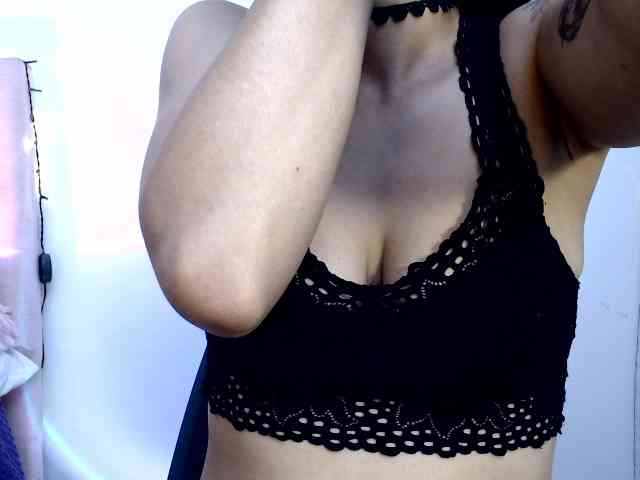 itsvalentine webcam