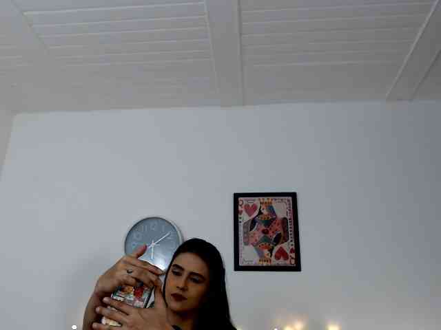 itsvalentine webcam
