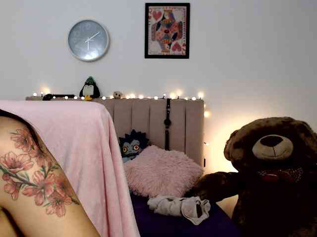 itsvalentine webcam