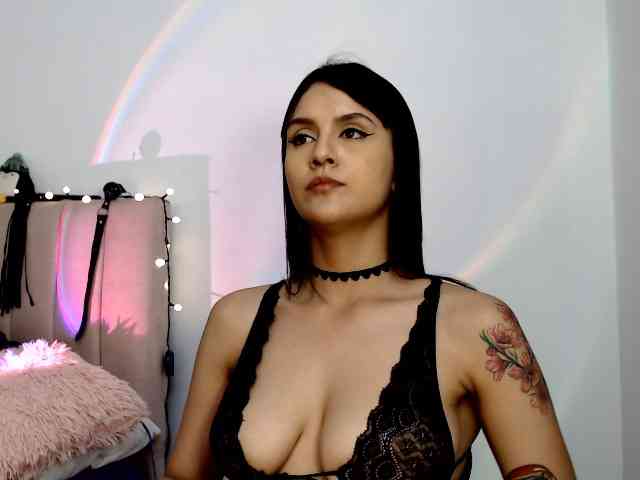itsvalentine webcam