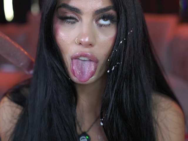RavennaDArcy live cam on BongaCams
