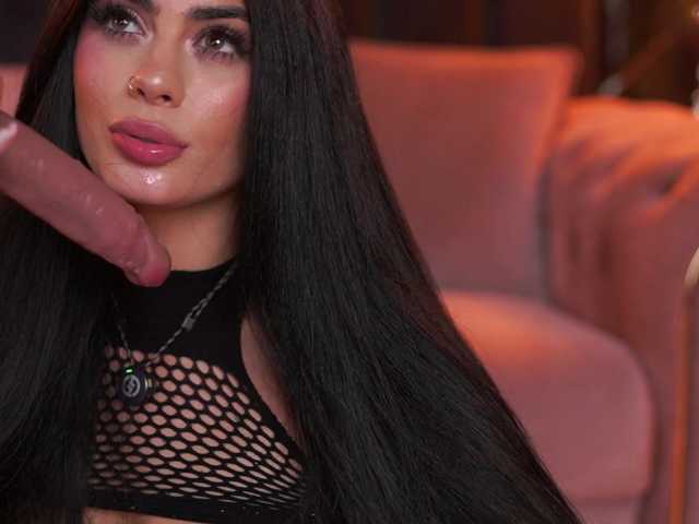 RavennaDArcy live cam on BongaCams