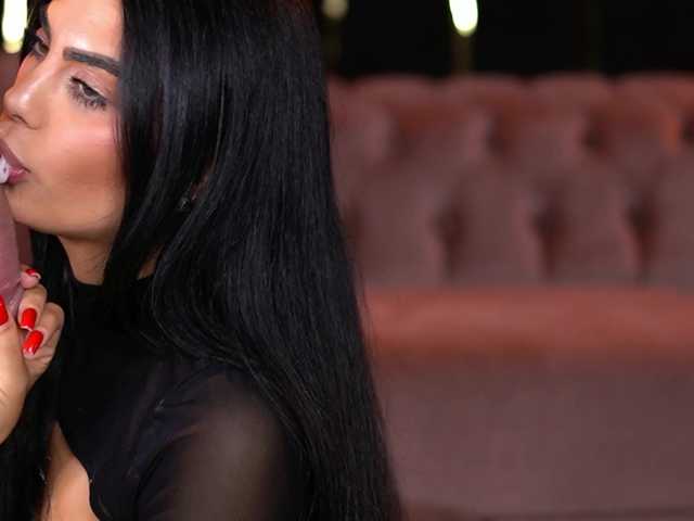 RavennaDArcy live cam on BongaCams