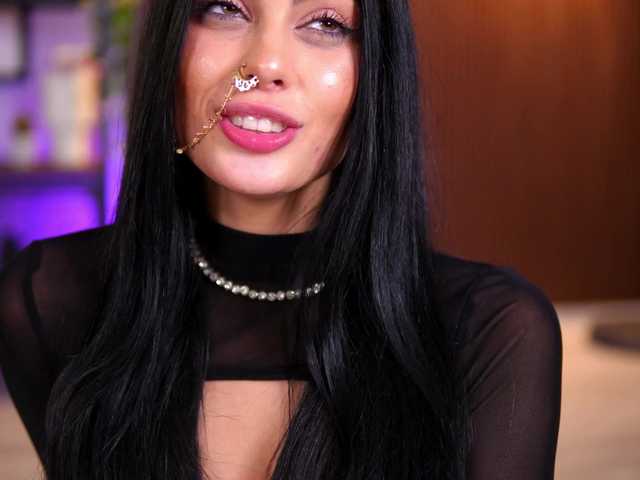 RavennaDArcy's BongaCams show and profile