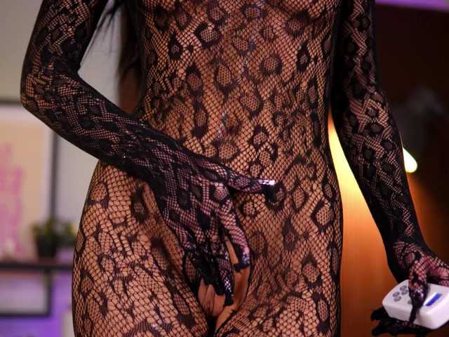 RavennaDArcy's BongaCams show and profile