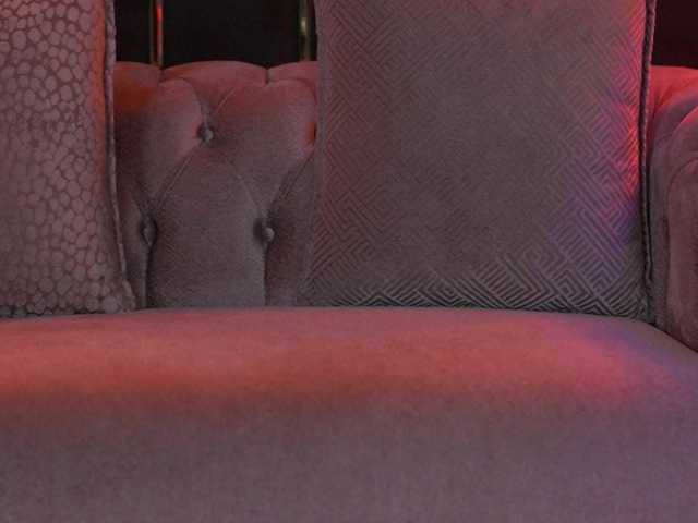 RavennaDArcy girls live cam