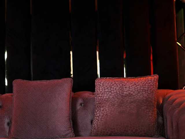 RavennaDArcy live webcam show