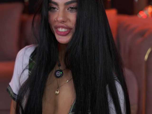 RavennaDArcy live cam on BongaCams