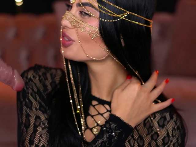 RavennaDArcy live cam on BongaCams