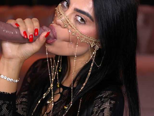 RavennaDArcy live cam on BongaCams