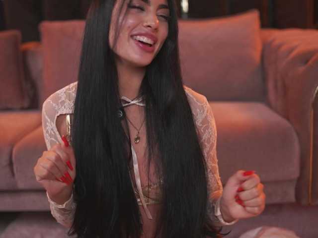 RavennaDArcy live cam on BongaCams