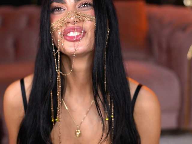 RavennaDArcy live cam on BongaCams