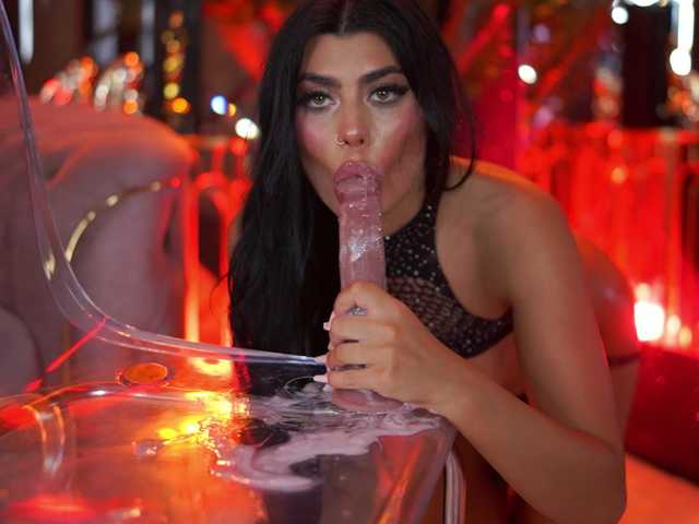 RavennaDArcy live webcam show