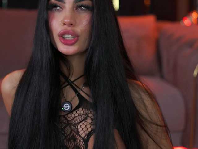 RavennaDArcy live cam on BongaCams