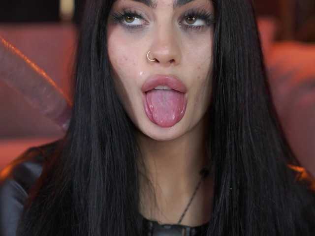 RavennaDArcy live cam on BongaCams