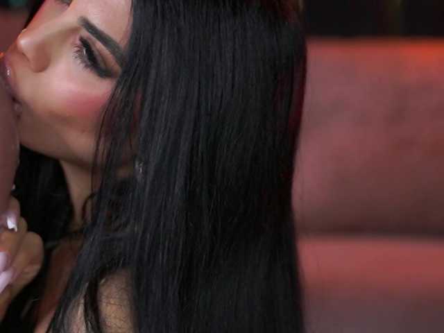 RavennaDArcy live cam on BongaCams