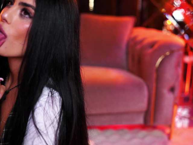 RavennaDArcy live cam on BongaCams