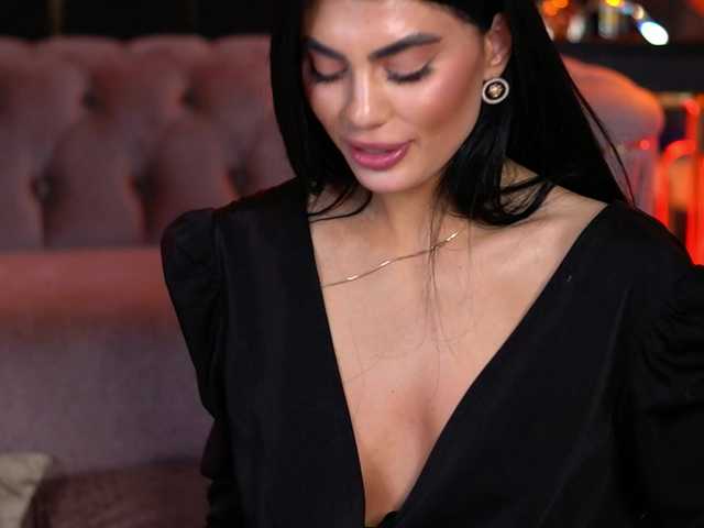 RavennaDArcy live cam on BongaCams