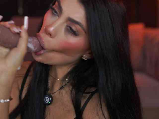 RavennaDArcy Live Webcam on BongaCams
