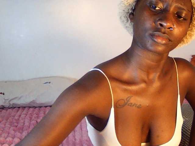 Sexydavinah live cam on BongaCams