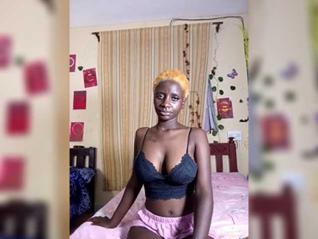 Sexydavinah live cam on BongaCams