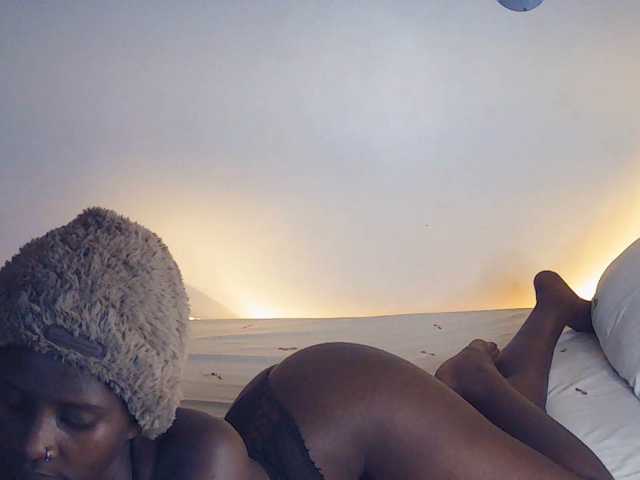 Sexydavinah live cam on BongaCams