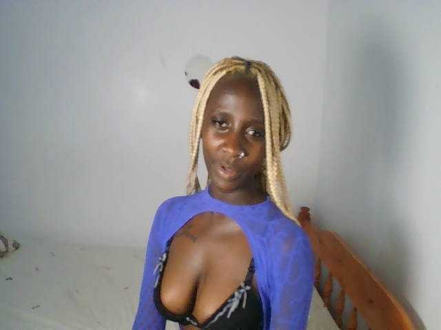 Sexydavinah live cam on BongaCams