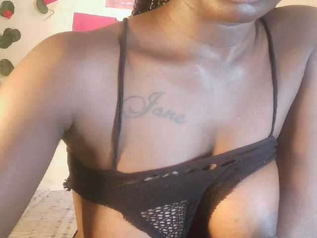 Sexydavinah live cam on BongaCams