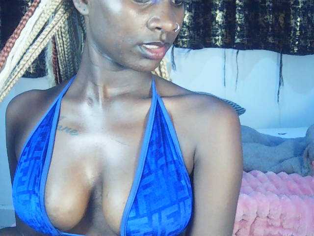 Sexydavinah live cam on BongaCams
