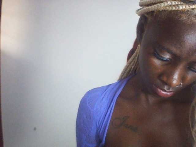 Sexydavinah live cam on BongaCams