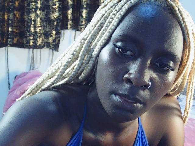 Sexydavinah live cam on BongaCams