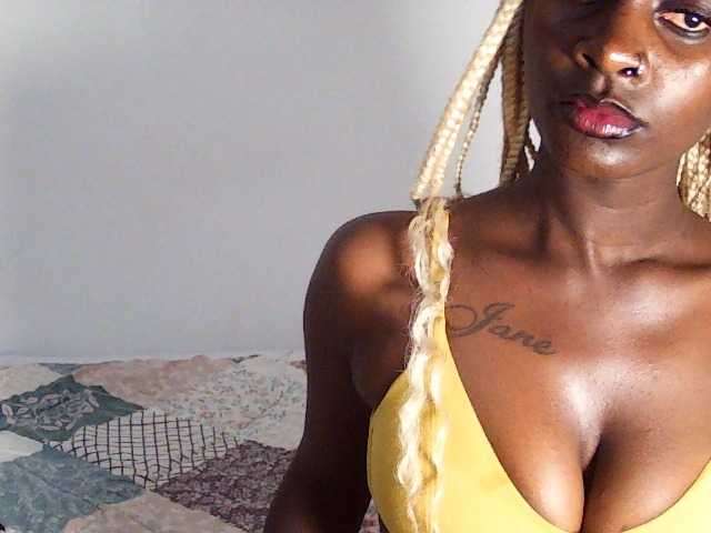 Sexydavinah live cam on BongaCams