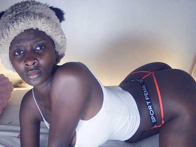 Sexydavinah live cam on BongaCams