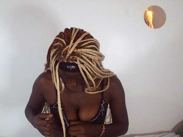 Sexydavinah live cam on BongaCams