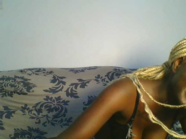 Sexydavinah live cam on BongaCams
