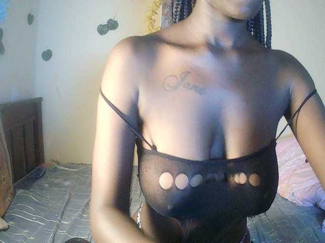 Sexydavinah live cam on BongaCams