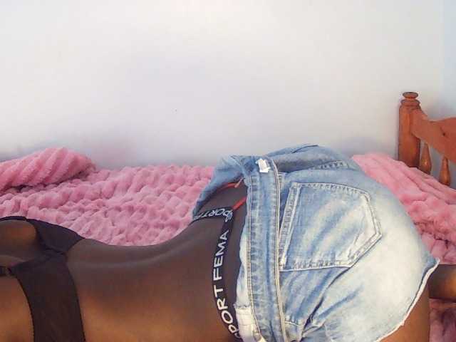 Sexydavinah live cam on BongaCams