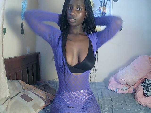 Sexydavinah live cam on BongaCams