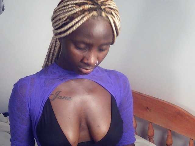 Sexydavinah live cam on BongaCams