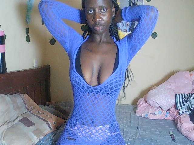 Sexydavinah live cam on BongaCams